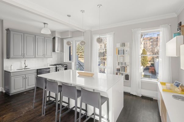 Interior, Kitchen, Pendant Lights, Wood Texture Flooring