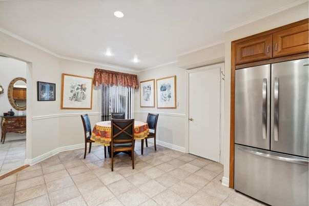 Dining room, Interior, Kitchen, Recessed Lighting, Stainless Steel Appliances