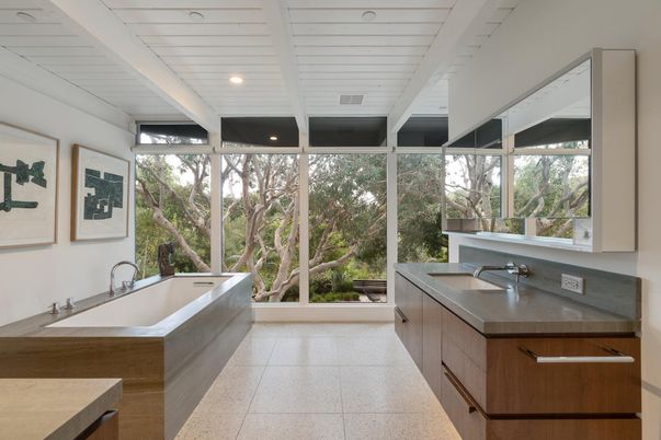 Bathroom, Dual Sink Vanities, Interior, Recessed Lighting