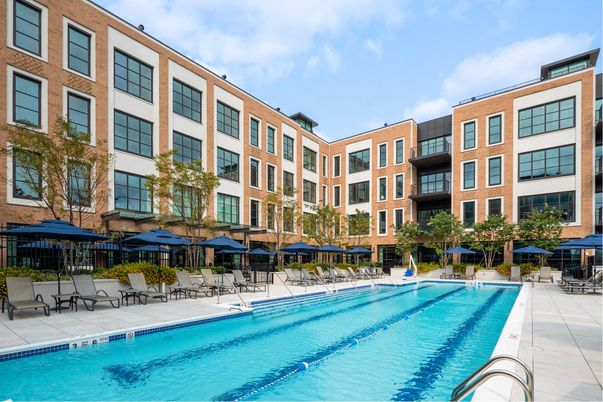 Exterior, Pool