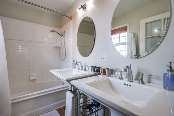 Bathroom, Dual Sink Vanities, Interior