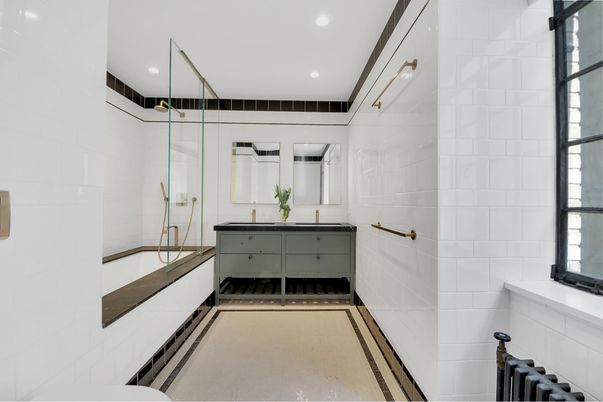Bathroom, Interior, Recessed Lighting