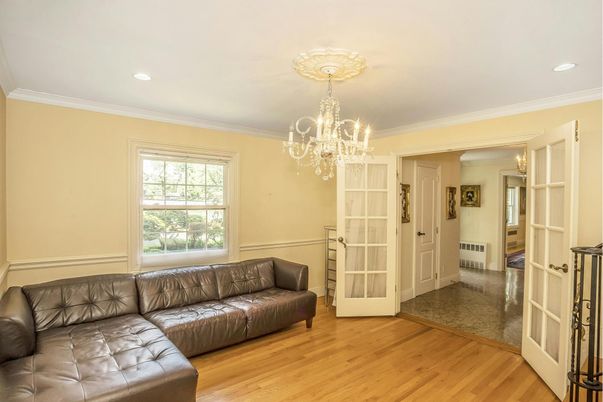 Chandelier, Interior, Recessed Lighting, Wood Texture Flooring
