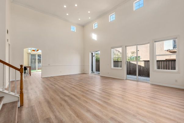 Empty room, Interior, Recessed Lighting, Wood Texture Flooring