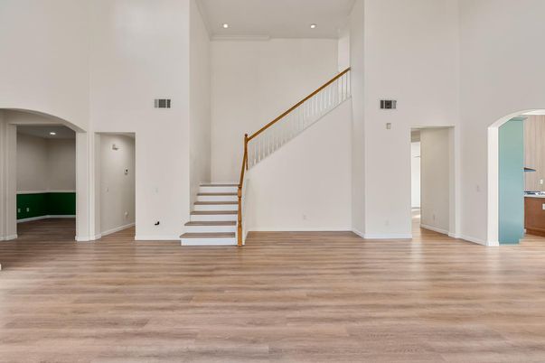 Interior, Recessed Lighting, Wood Texture Flooring