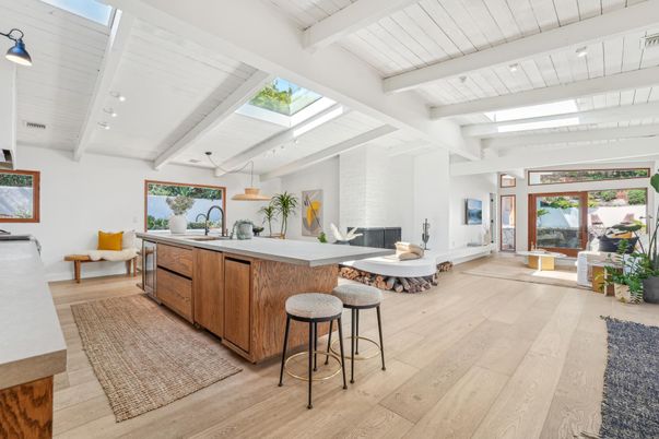 Interior, Recessed Lighting, Wood Texture Flooring