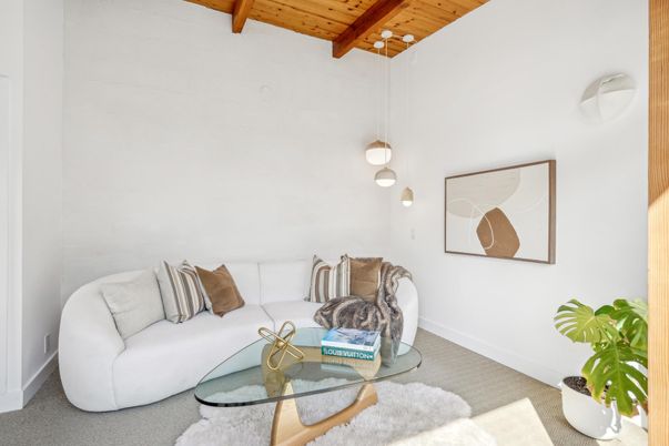 Interior, Living room, Pendant Lights, Wooden Beams, Wooden Ceilings