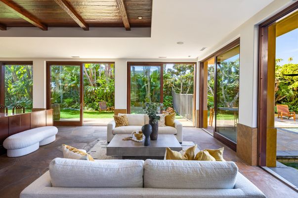 Interior, Living room, Recessed Lighting, Sun Room, Wooden Beams, Wooden Ceilings