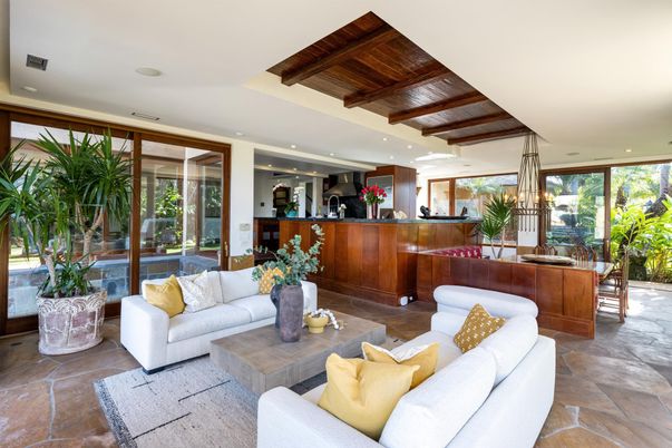 Interior, Kitchen, Living room, Pendant Lights, Recessed Lighting, Wooden Beams, Wooden Ceilings