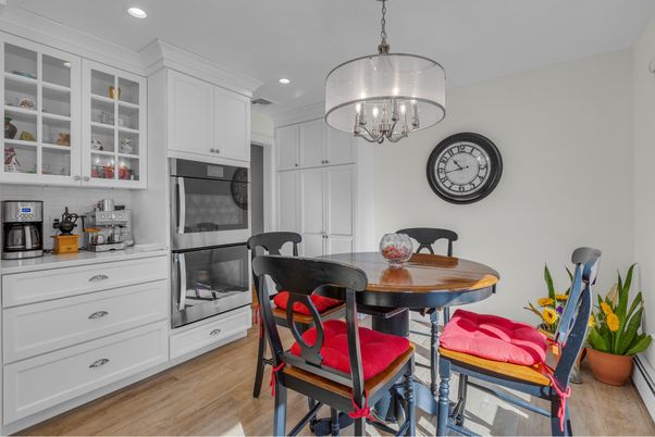 Chandelier, Dining room, Interior, Kitchen, Recessed Lighting, Wood Texture Flooring