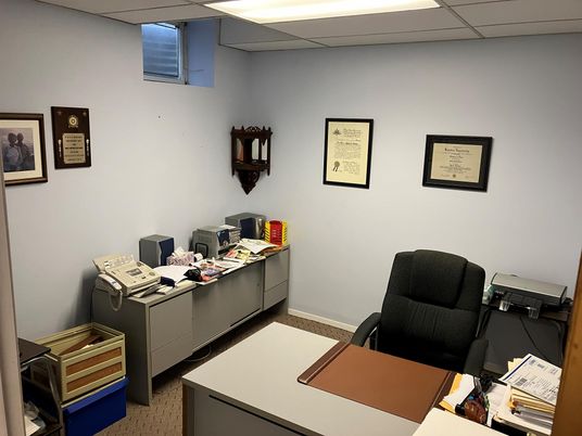 Home Office, Interior
