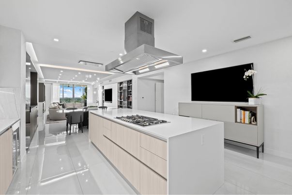 Dining room, Interior, Kitchen, Recessed Lighting, Stainless Steel Appliances