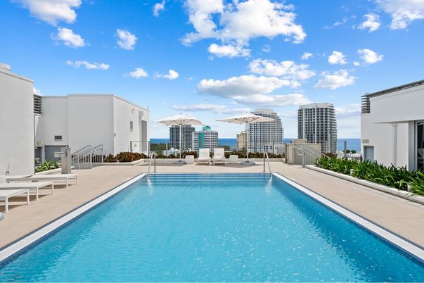 Exterior, Pool, Other