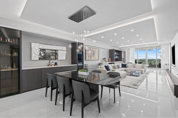Dining room, Interior, Living room, Pendant Lights, Recessed Lighting