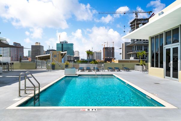 Exterior, Pool