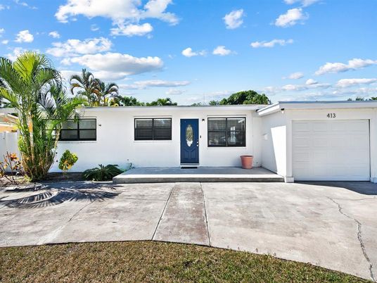 Attached, Exterior, Facade, Ranch