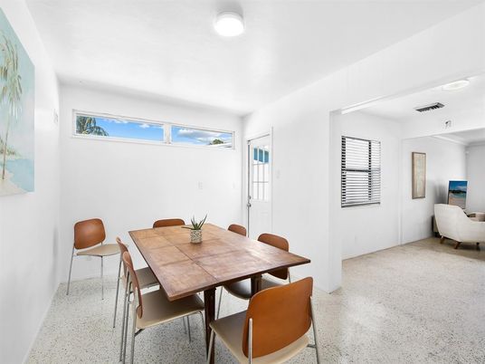 Dining room, Interior