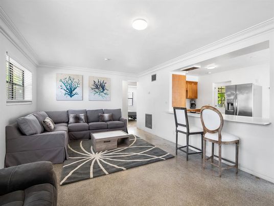 Interior, Kitchen, Living room, Stainless Steel Appliances