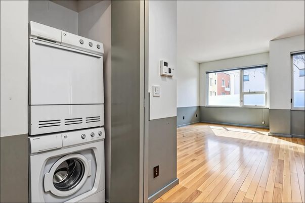 Interior, Utility Closets, Washer, Wood Texture Flooring