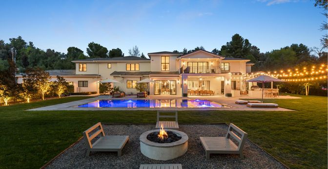 Backyard, Exterior, Pool