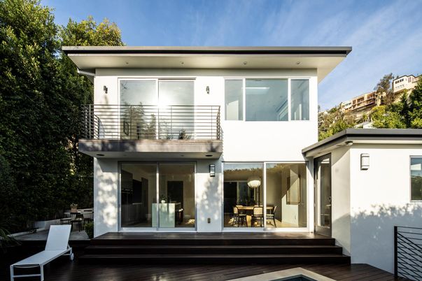 Exterior, Facade, Modern