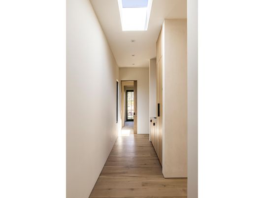 Interior, Recessed Lighting, Wood Texture Flooring