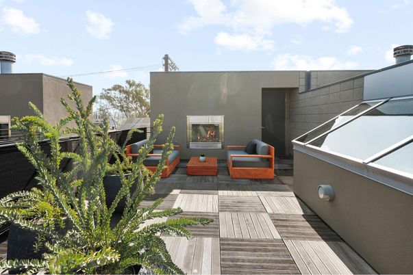 Exterior, Fireplace