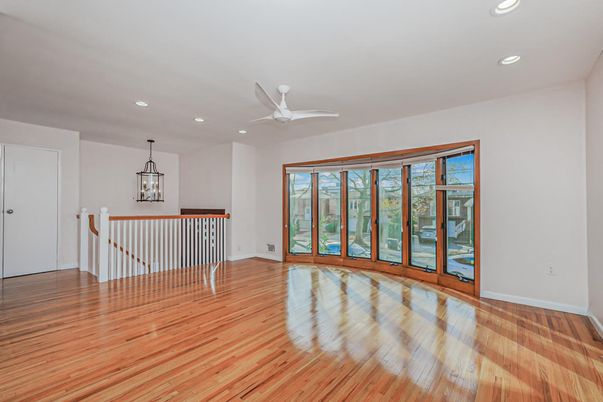 Empty room, Interior, Pendant Lights, Recessed Lighting, Wood Texture Flooring