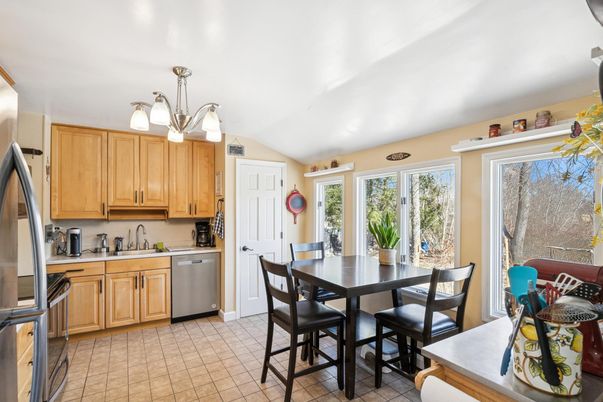 Dining room, Interior, Kitchen, Stainless Steel Appliances