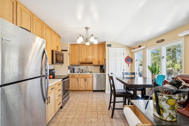 Dining room, Interior, Kitchen, Stainless Steel Appliances