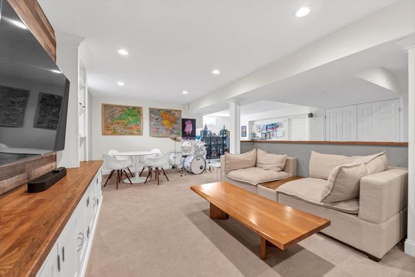 Dining room, Interior, Living room, Recessed Lighting