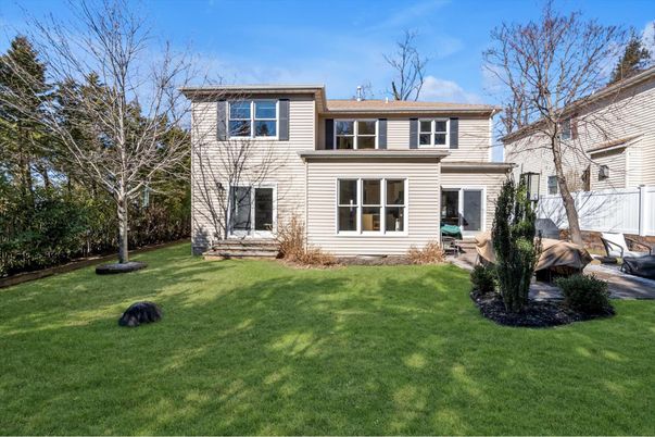 Backyard, Exterior, Facade, American Foursquare