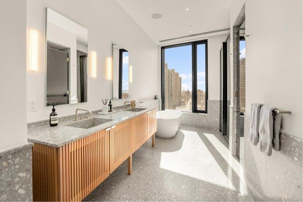 Bathroom, Dual Sink Vanities, Free Standing Baths, Interior, Recessed Lighting