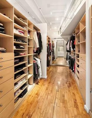 Interior, Walk-in Closets, Wood Texture Flooring