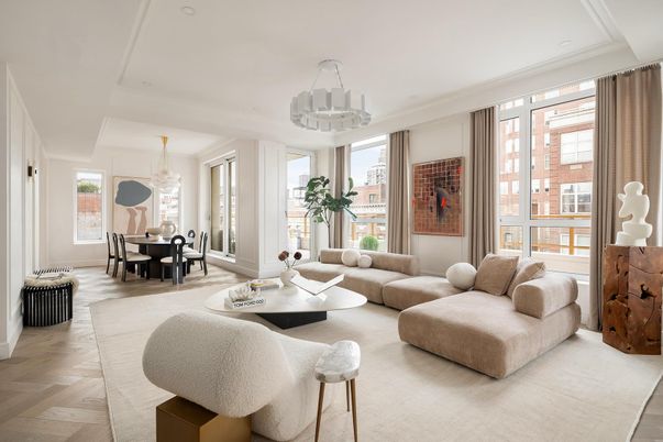Chandelier, Dining room, Interior, Living room, Pendant Lights, Recessed Lighting, Wood Texture Flooring