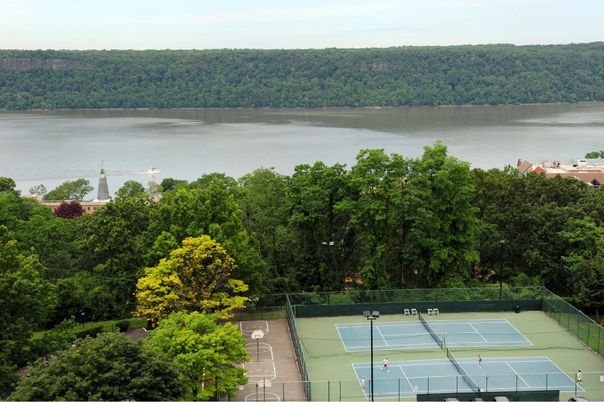 Exterior, Tennis Courts, Water