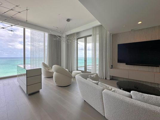 Interior, Living room, Pendant Lights, Recessed Lighting, Water, Wood Texture Flooring