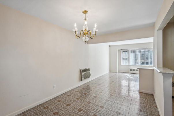 Chandelier, Empty room, Interior