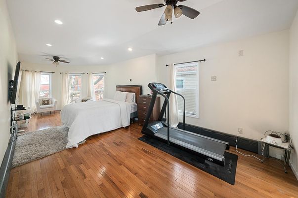 Bedroom, Fitness Equipment, Interior, Recessed Lighting, Wood Texture Flooring