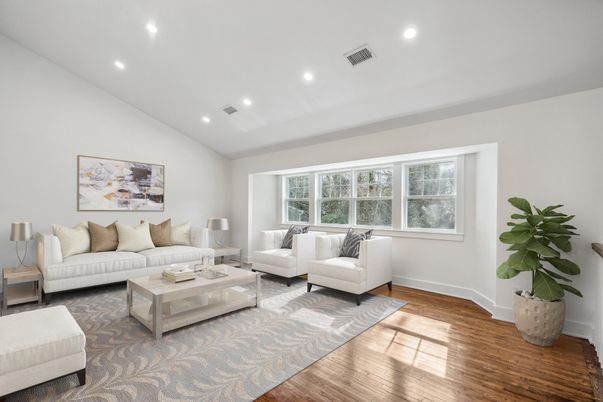 Interior, Living room, Recessed Lighting, Wood Texture Flooring