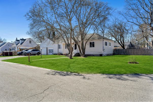 Backyard, Detached Garage, Exterior