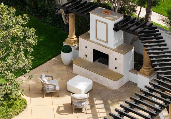 Exterior, Fireplace
