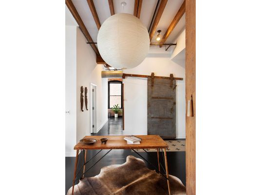 Home Office, Interior