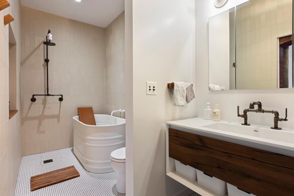 Bathroom, Interior, Recessed Lighting