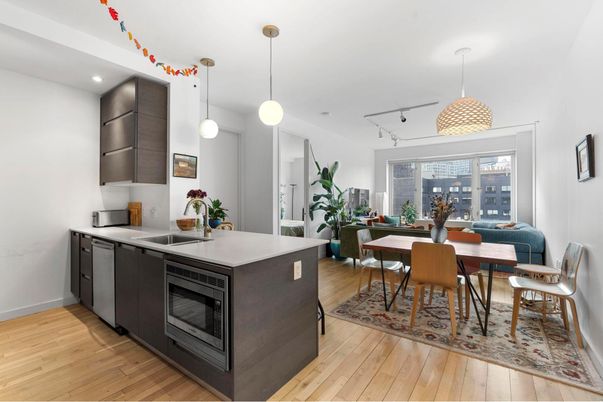Dining room, Interior, Kitchen, Pendant Lights, Recessed Lighting, Wood Texture Flooring