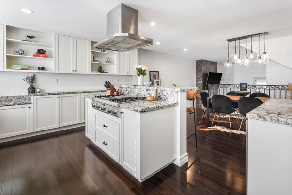 Dining room, Interior, Kitchen, Pendant Lights, Recessed Lighting, Stainless Steel Appliances, Wood Texture Flooring