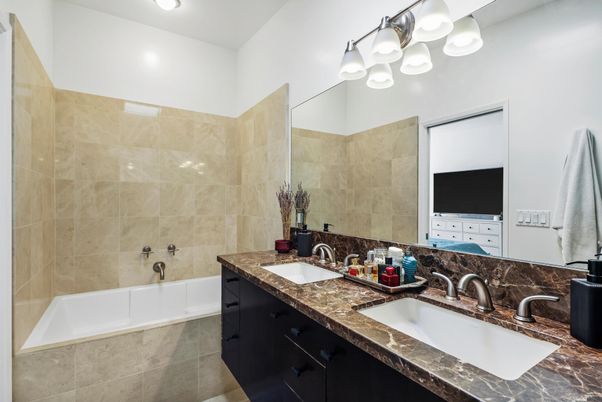 Bathroom, Dual Sink Vanities, Interior, Recessed Lighting