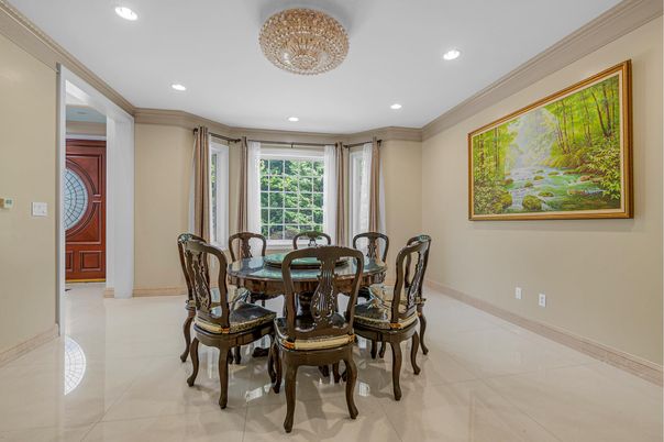 Dining room, Interior, Recessed Lighting