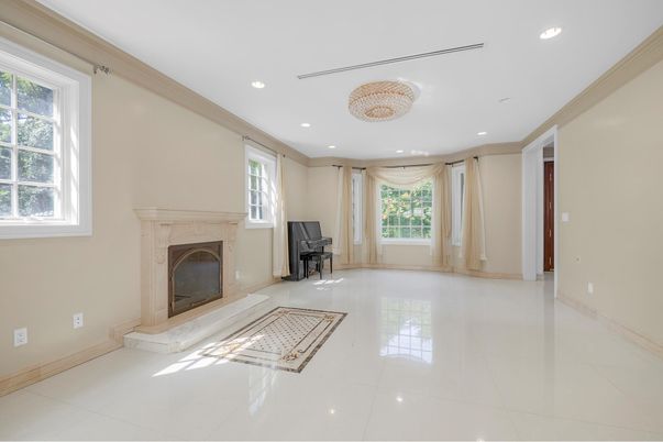Fireplace, Interior, Recessed Lighting