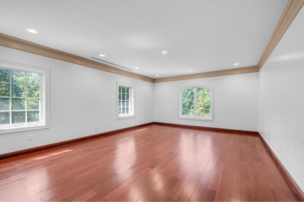 Empty room, Interior, Recessed Lighting, Wood Texture Flooring